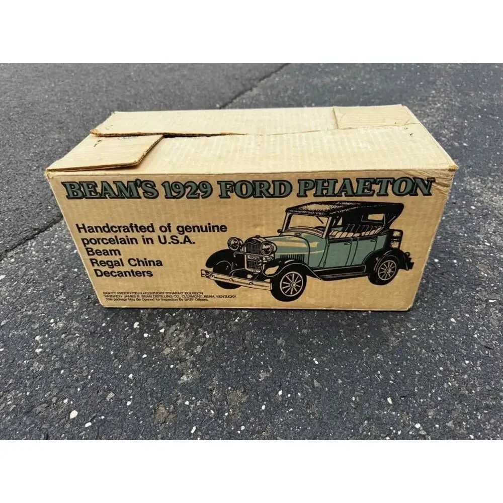 BEAM’S 1929 FORD PHAETON Porcelain Decanter Car